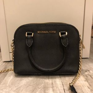 Michael Kors Cross-Body Bag (excellent condition)